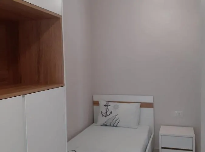 Avenir Apartment *