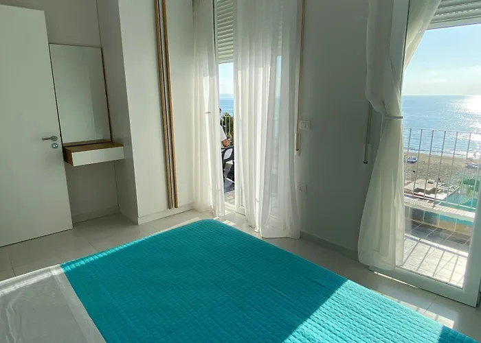 Avenir Apartment *